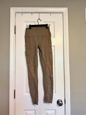 Alo Women'Small Cargo Leggings Brown Size Small Like New